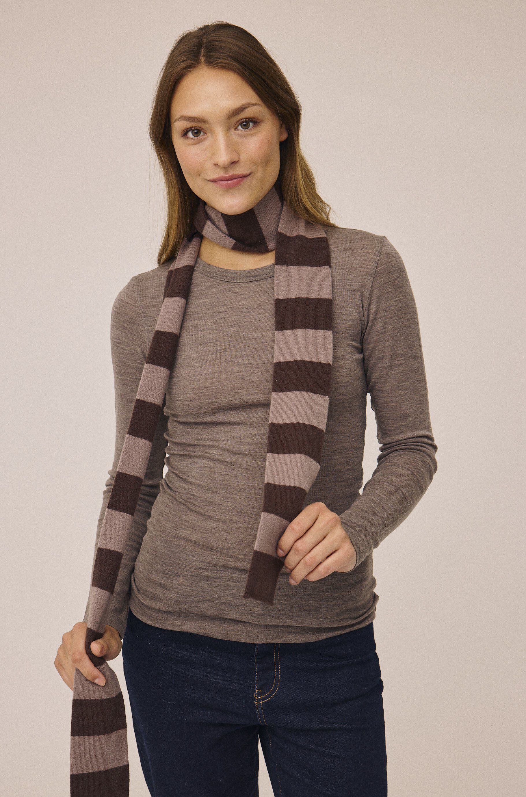 Gloria 6 Scarf RWS