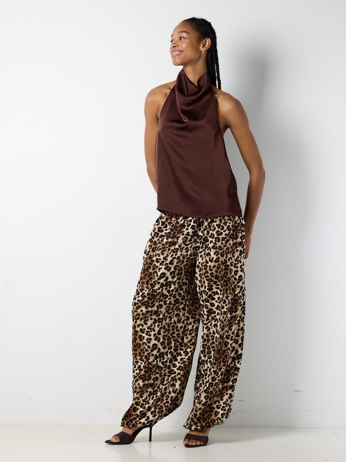 NMBRISA HIGHNECK SATIN TOP TNT/17
