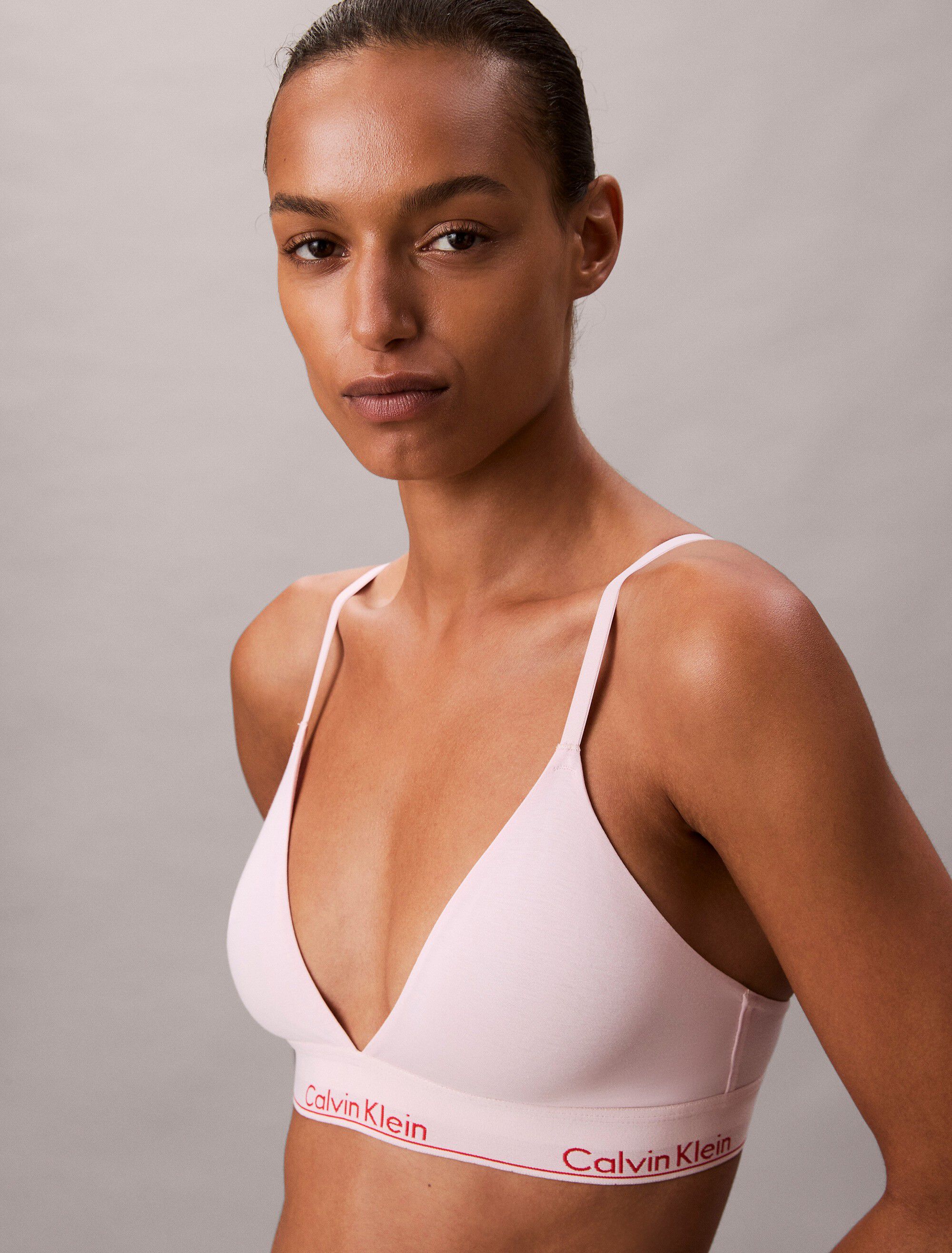 LIGHTLY LINED TRIANGLE