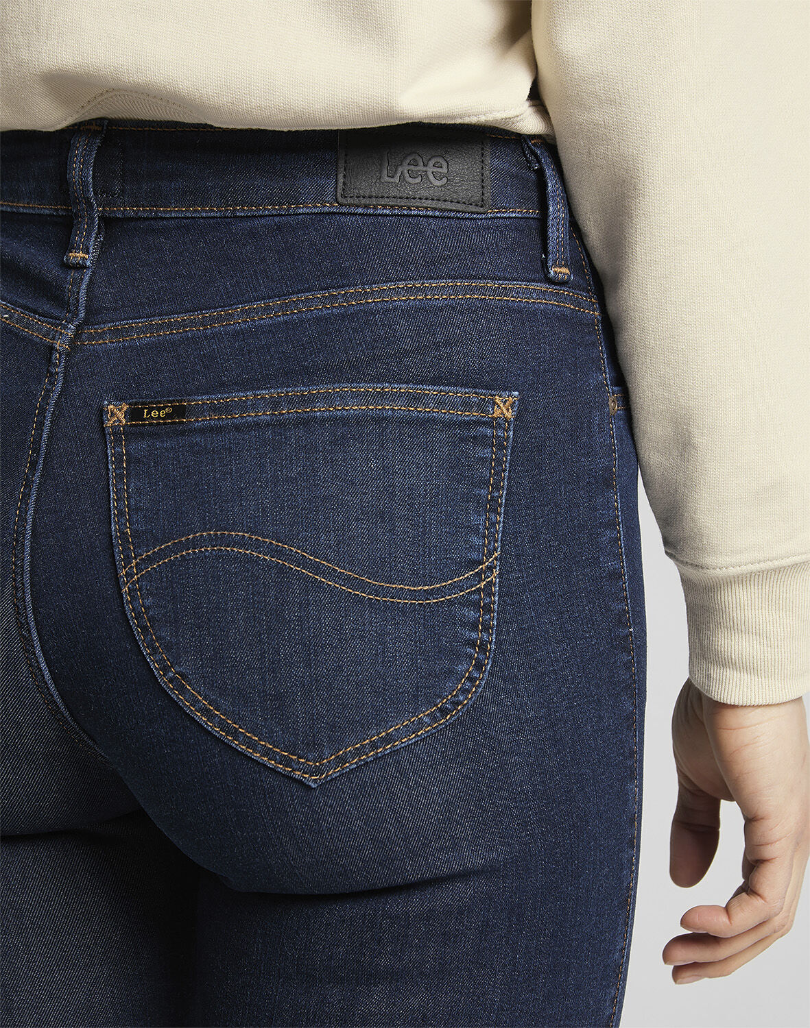 Scarlett High TONAL STONEWASH