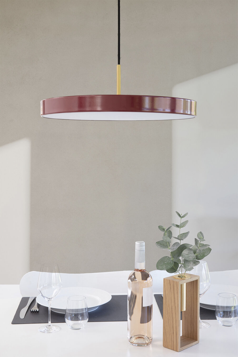 Asteria ruby red &Oslash; 43x 14 cm, 2. 7m cordset