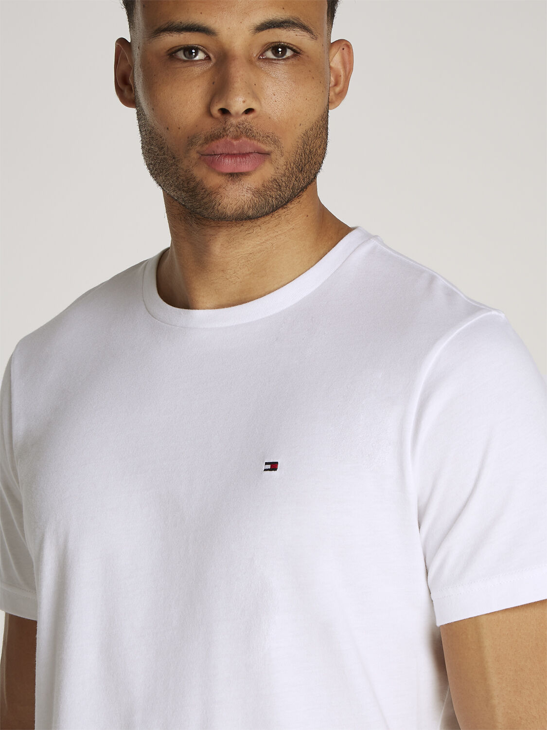 ESSENTIAL REG FIT SOLID TEE