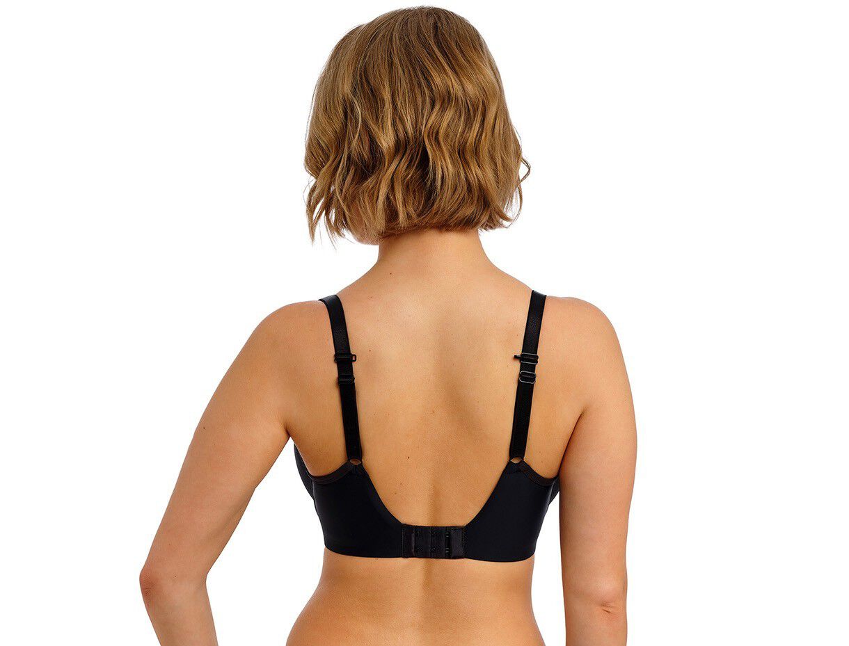 ESSENTIALLY SMOOTH UW�MOULDED BALCO