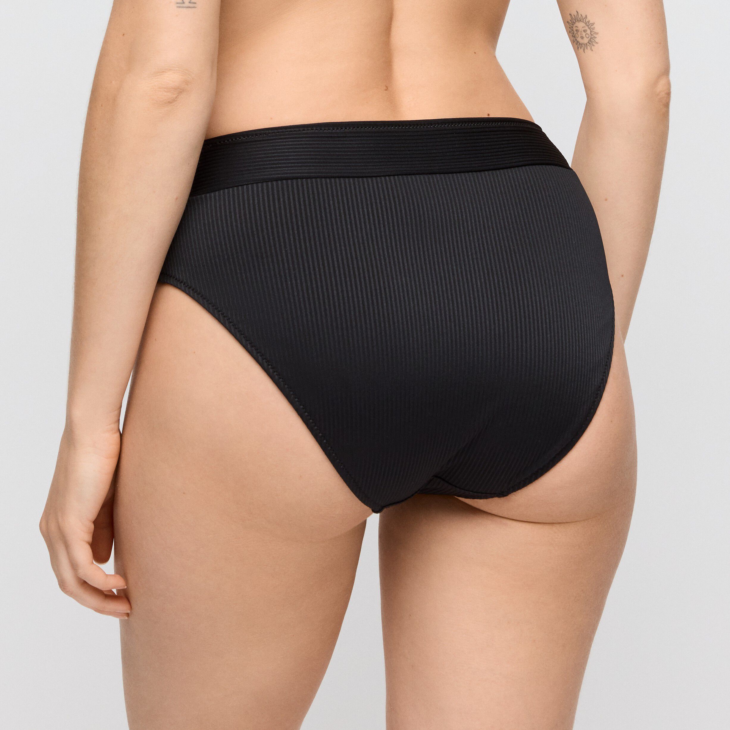 Cassie bikini full briefs