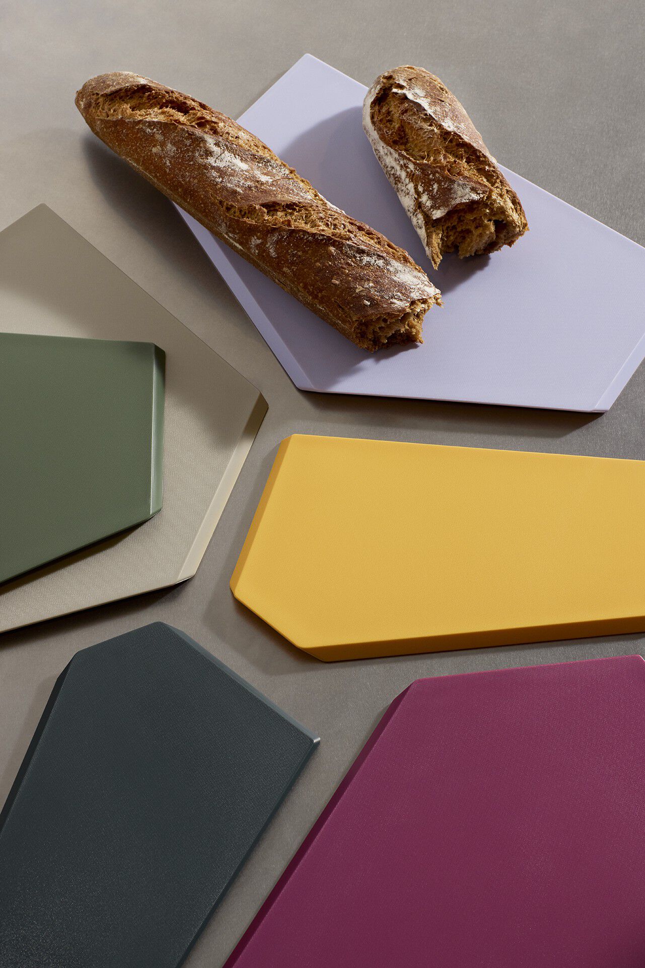 Zurich cutting board small, masala