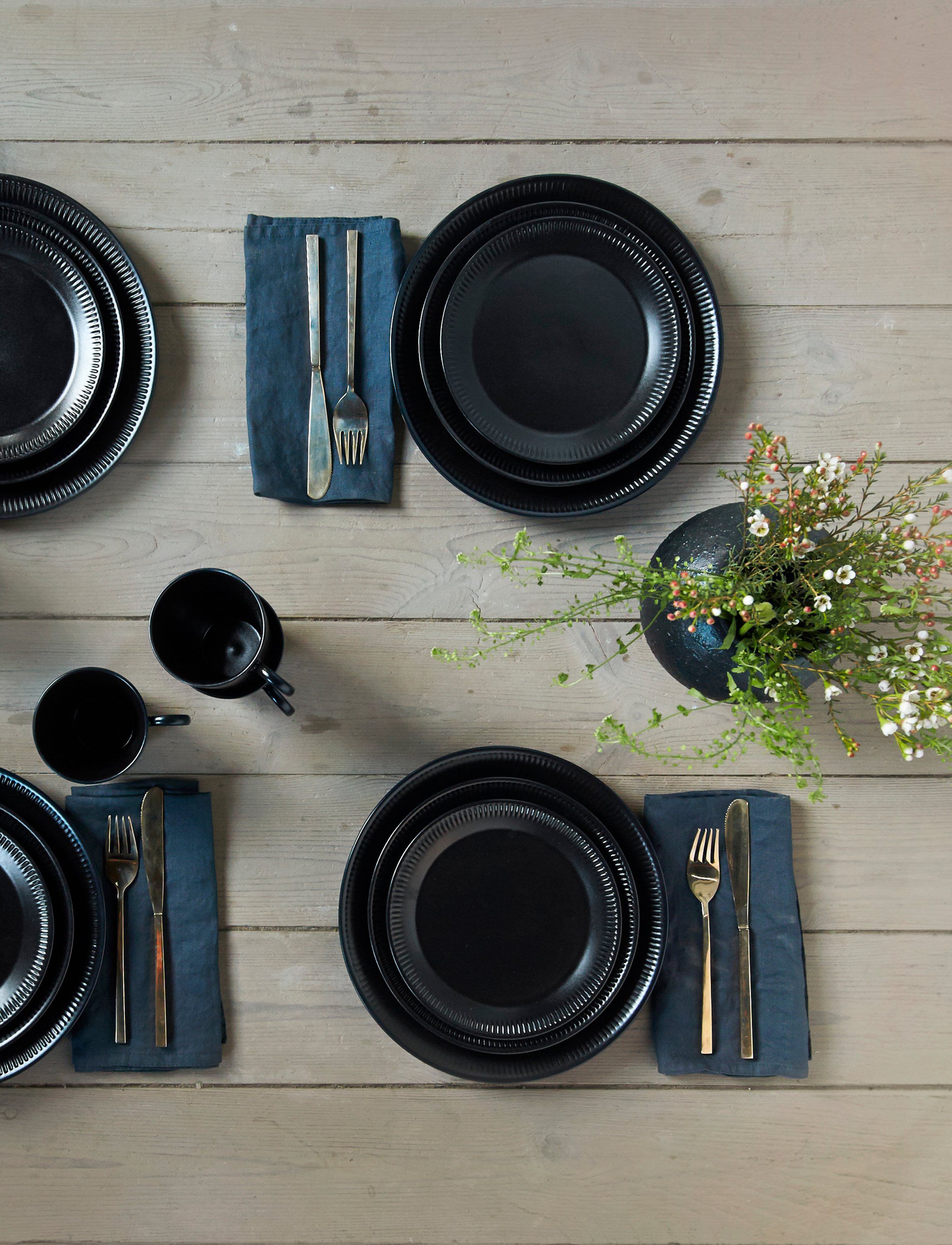 Tallerken, svart, &Oslash;19 cm