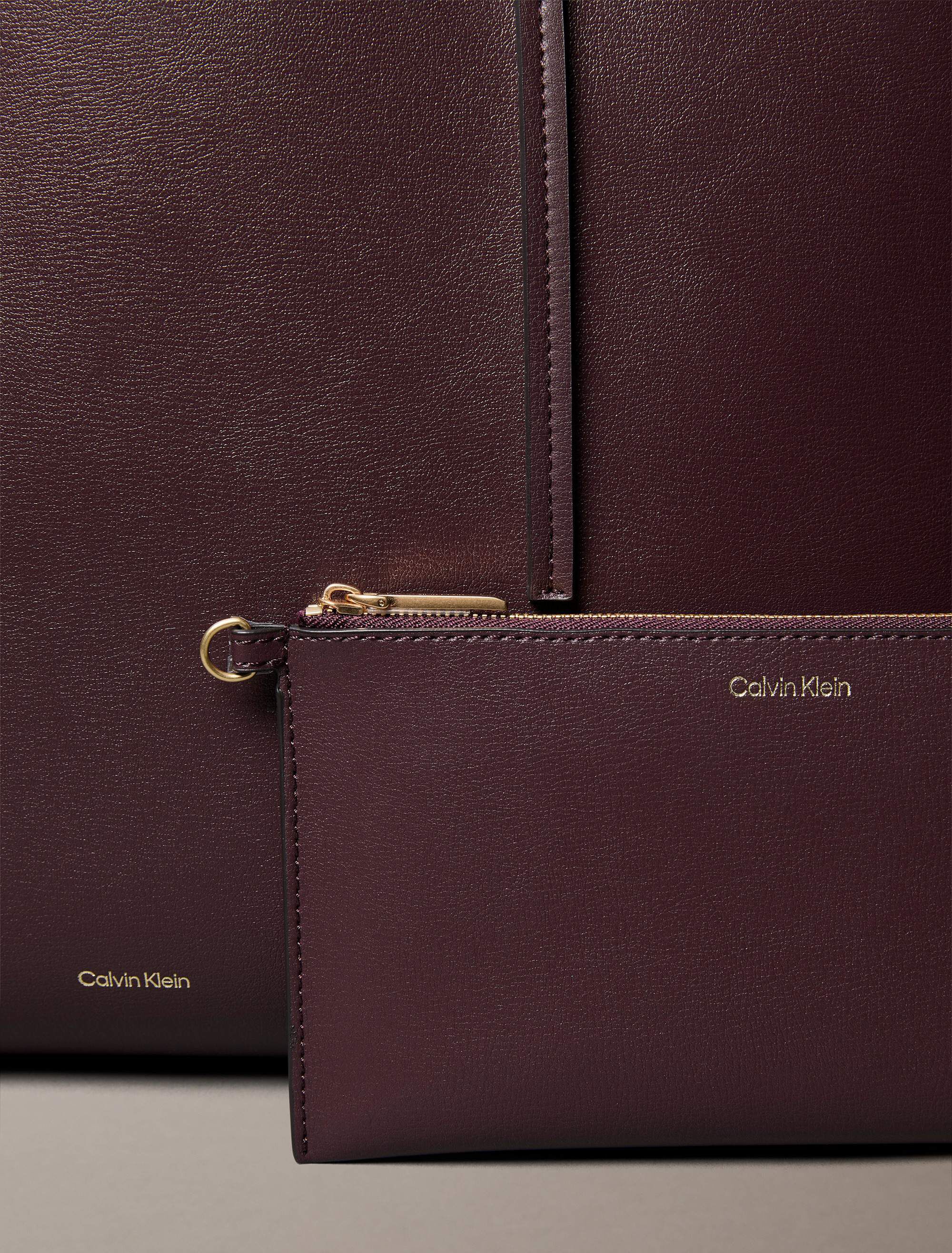 FOIL LOGO TOTE W/POUCH