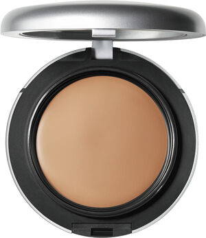 Studio Fix Tech Cream Foundation