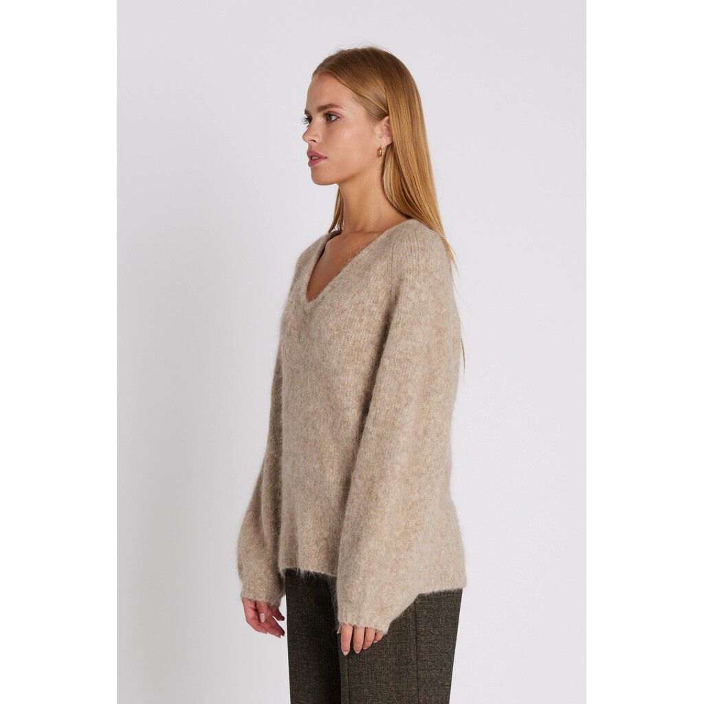 6873RDFVala knit