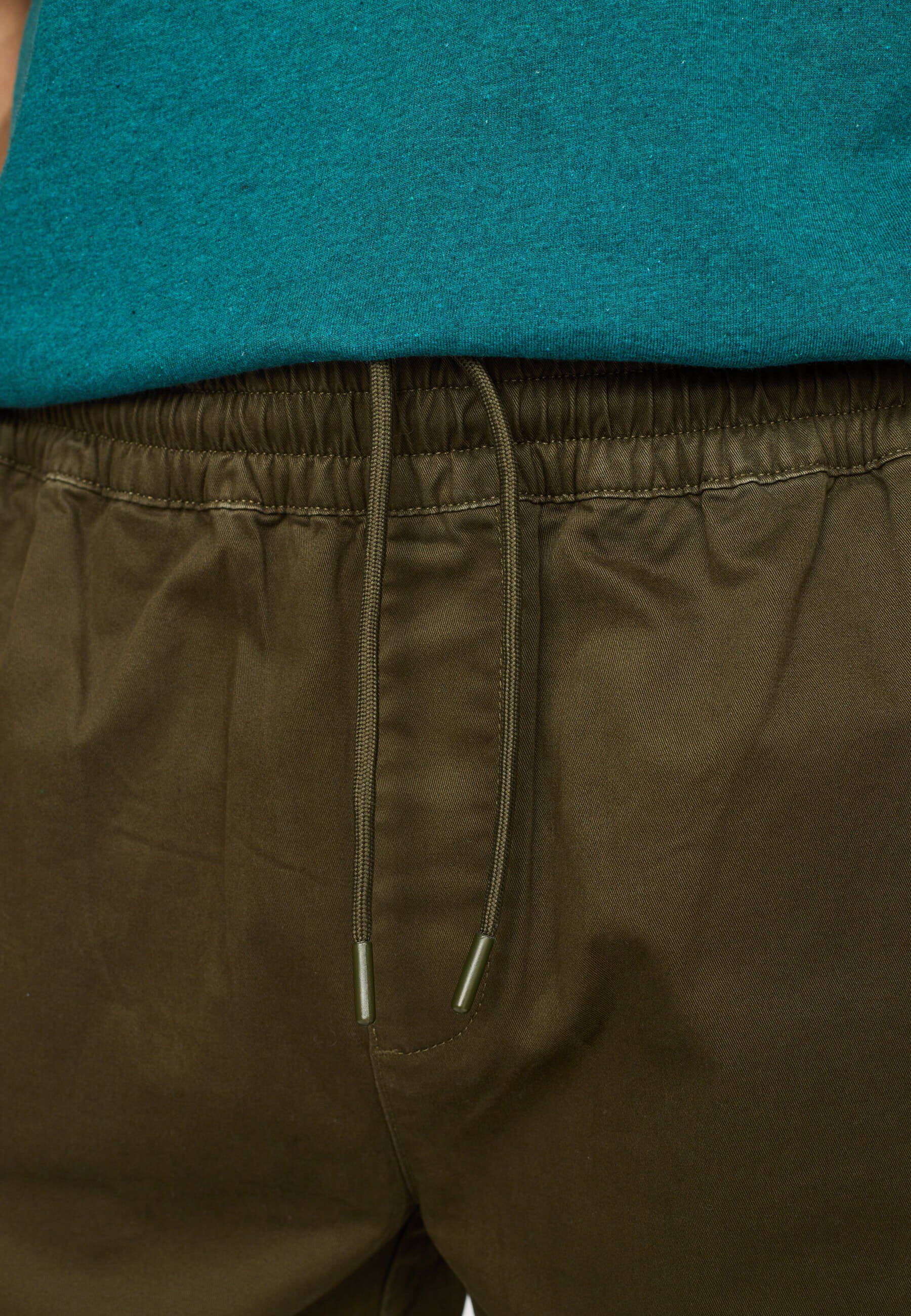 Casual trousers with elastic waist