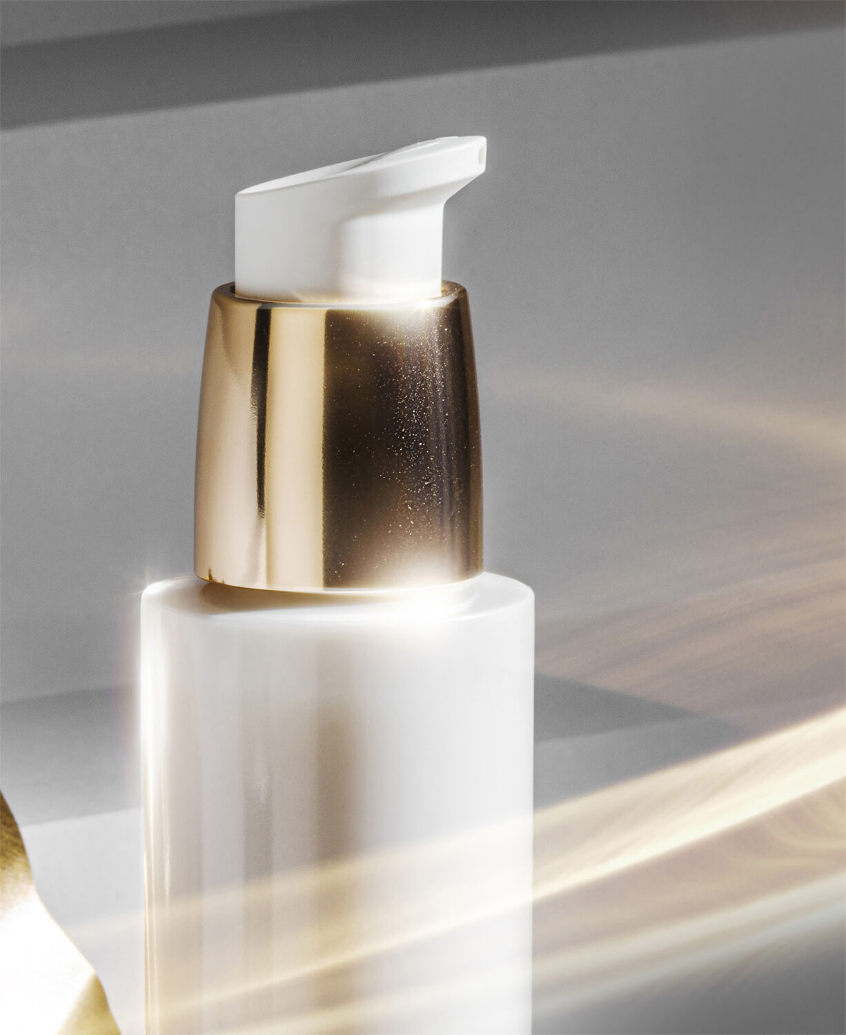 Sisle&yuml;a Essential Skin Care Lotion