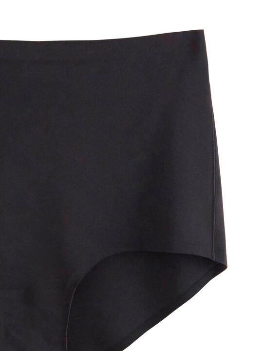 Usynlig truse med normal midje