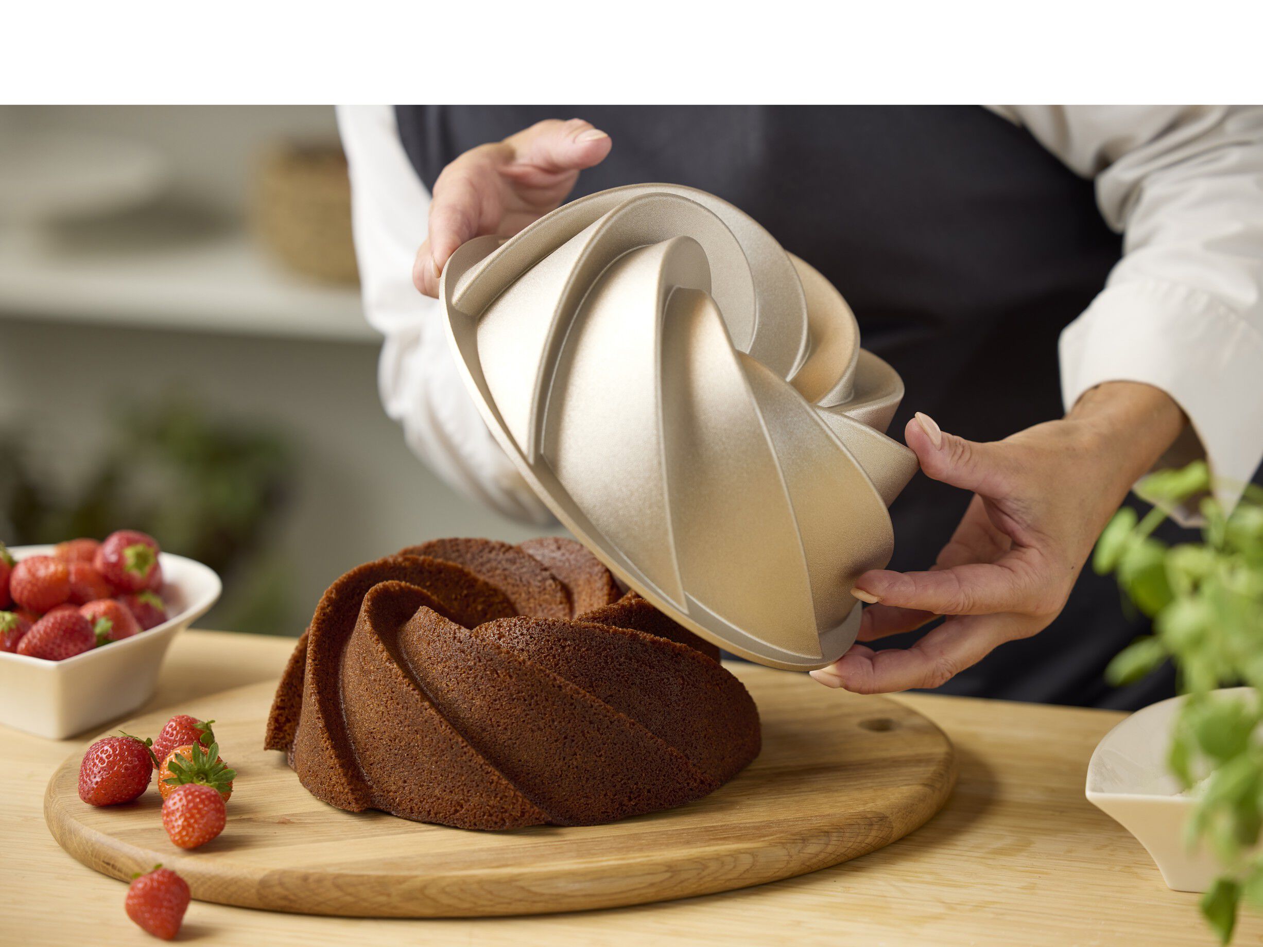 Bundtform Swirl 24 x 9 cm Rose gold