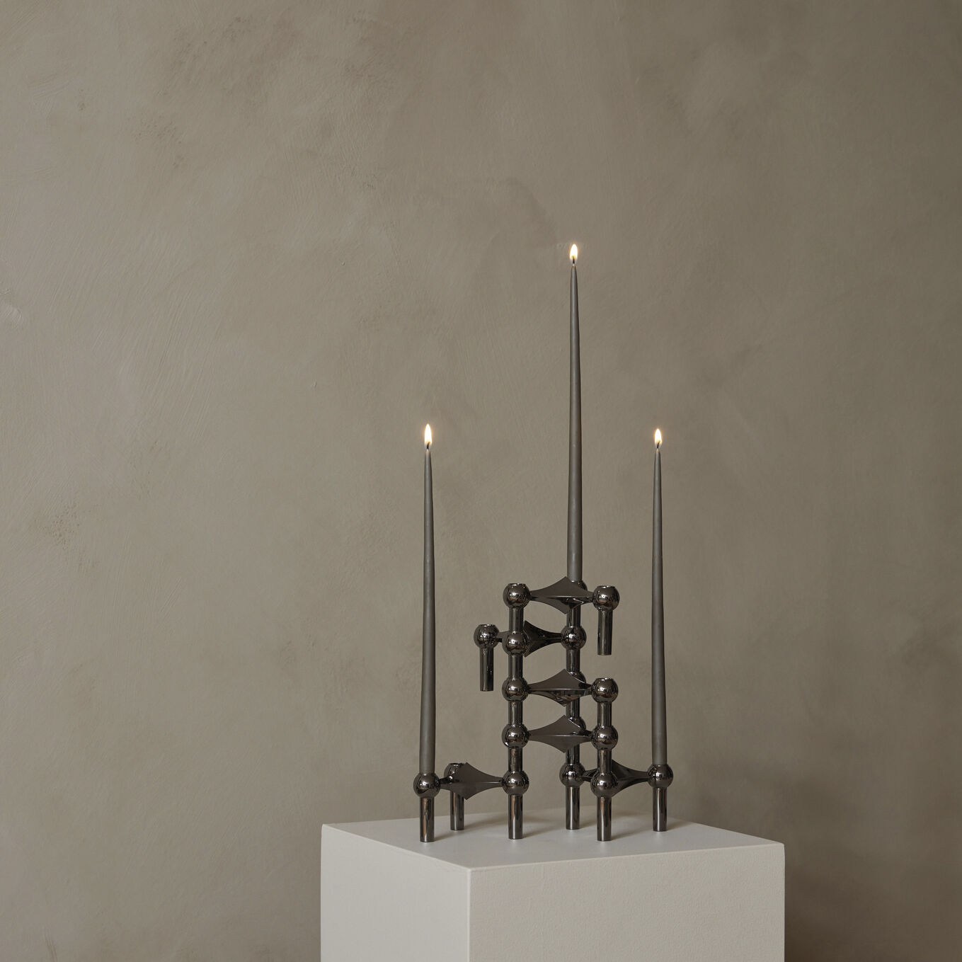 STOFF Nagel&reg; lysestage sort krom