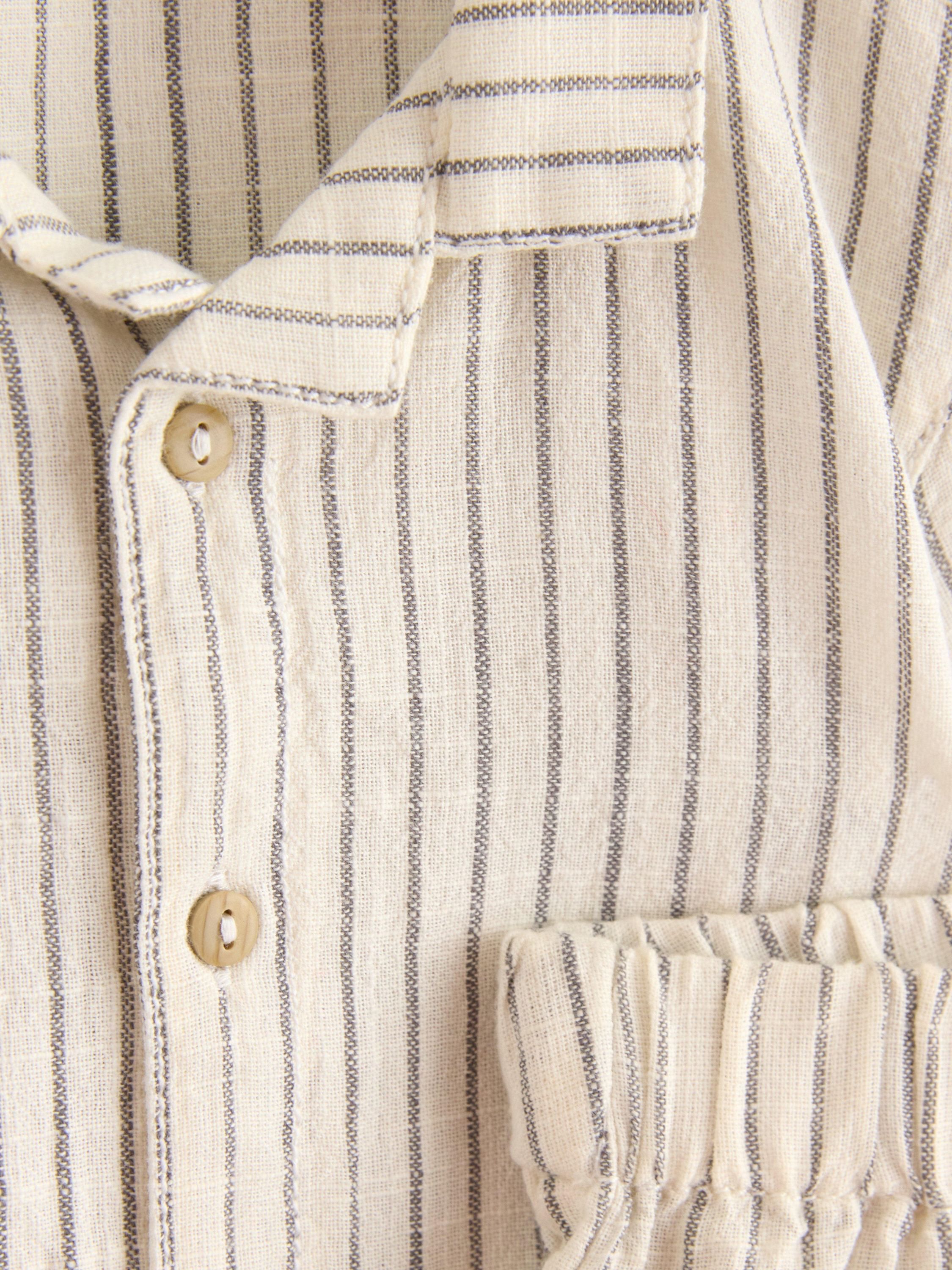 2-piece set with matching shirt and