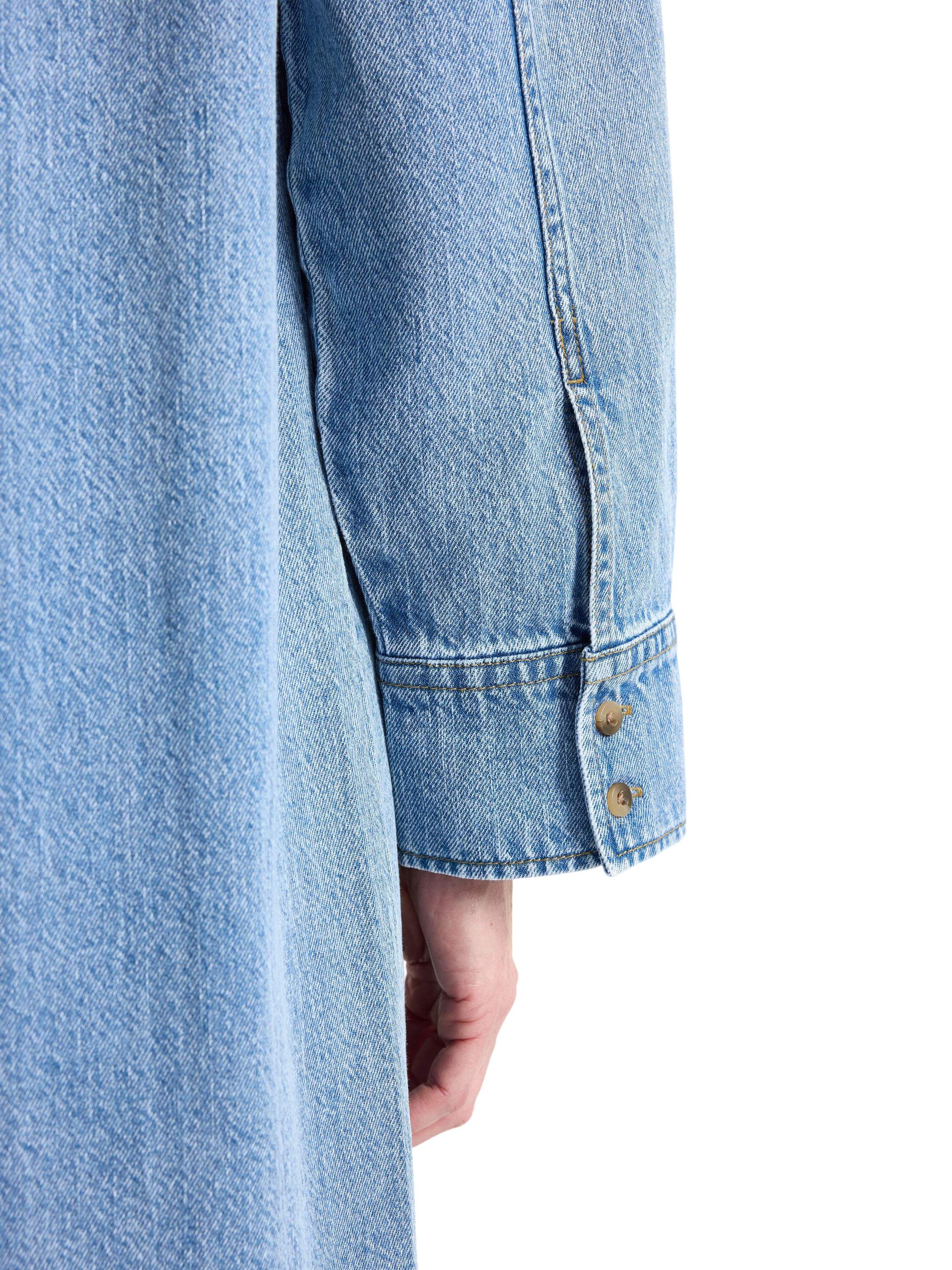 Shirt dress in denim with a relaxed