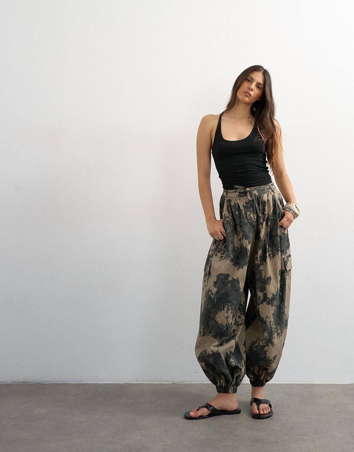 Tskammi Balloon Aop Cargo Trousers