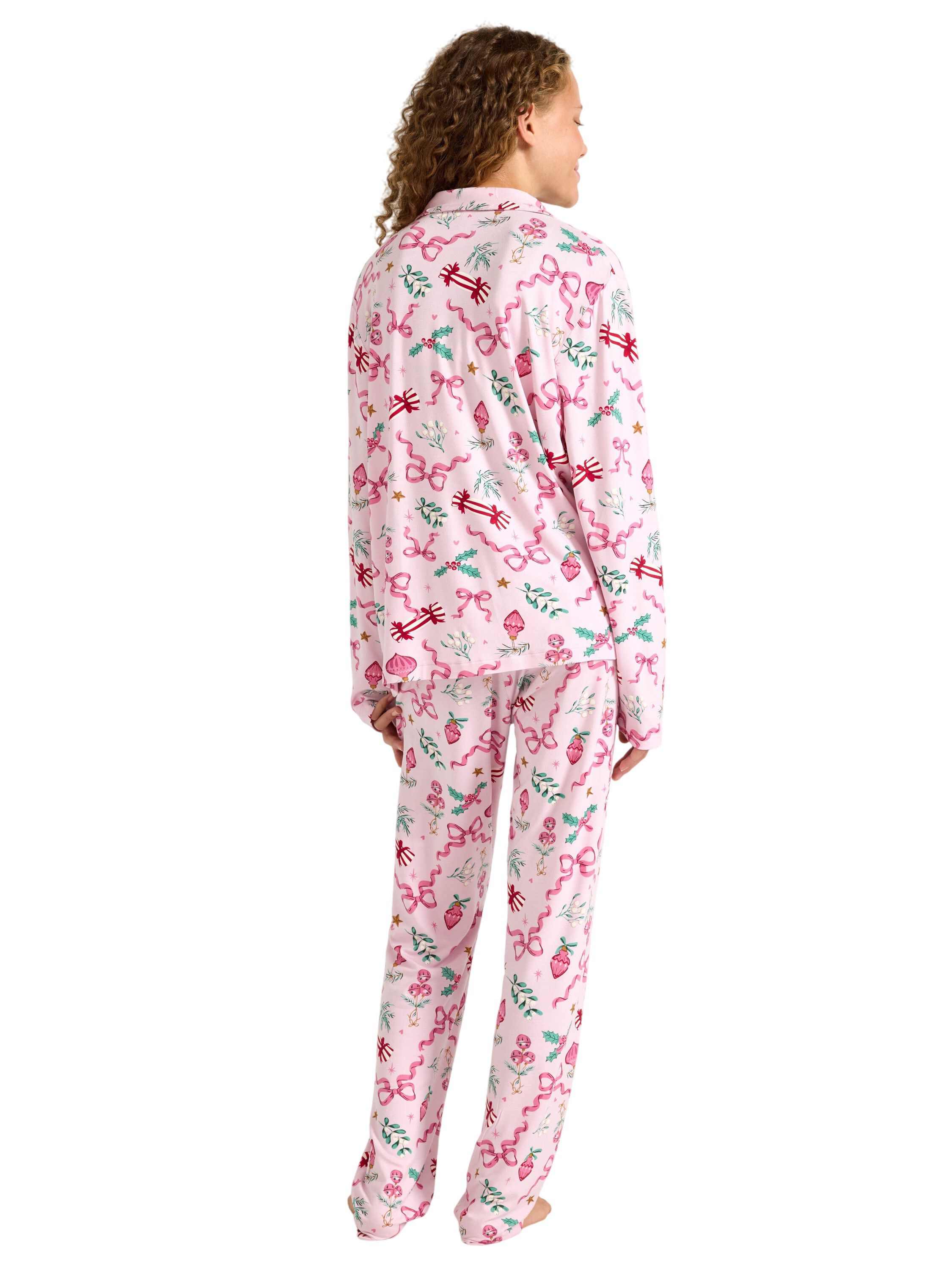 Pyjama set with a shirt and matchin