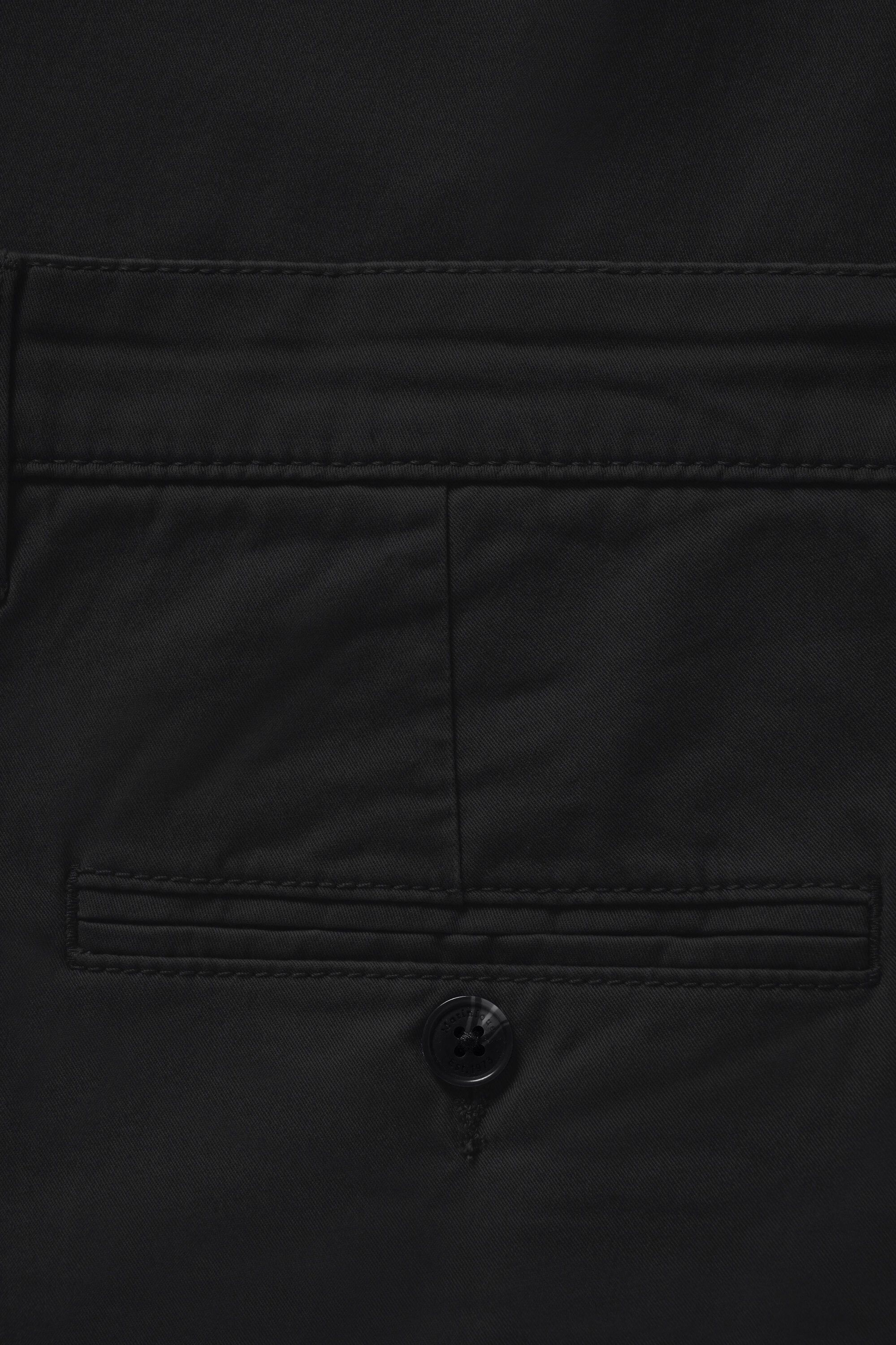 MAthomas Short