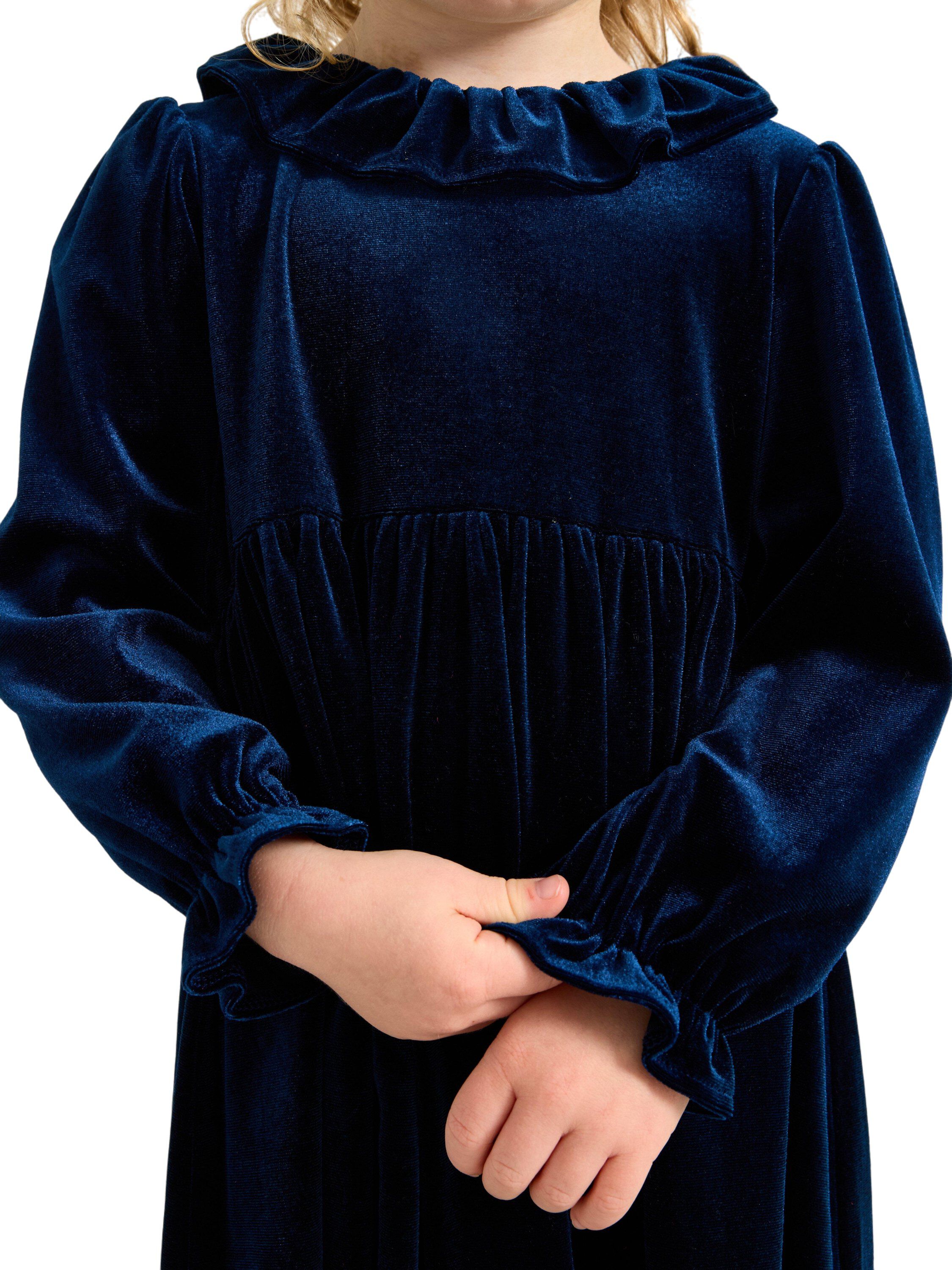 Soft long-sleeved dress in velvet w