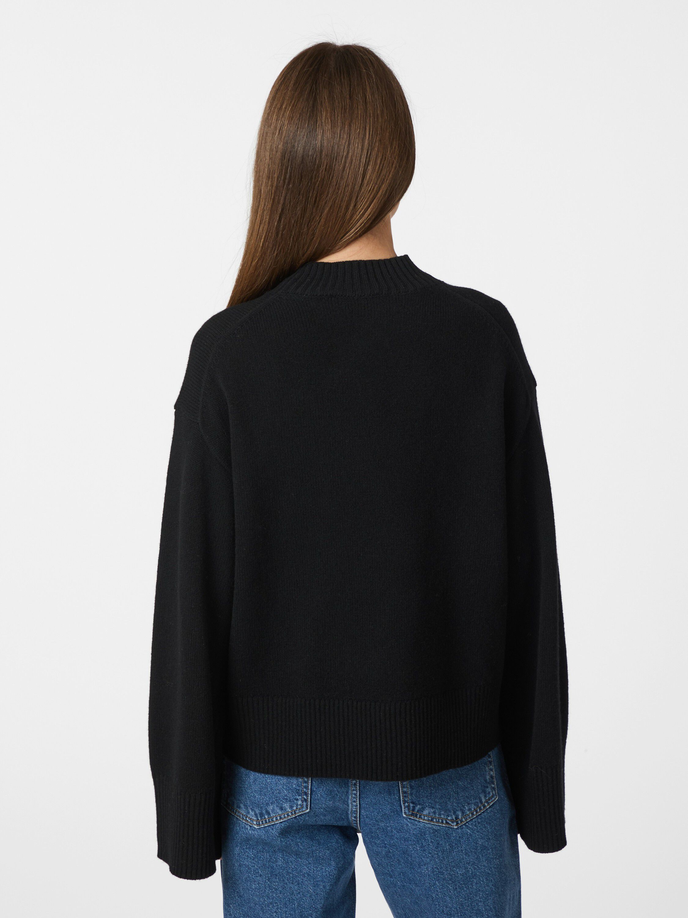 Hendrick Knit Blouse