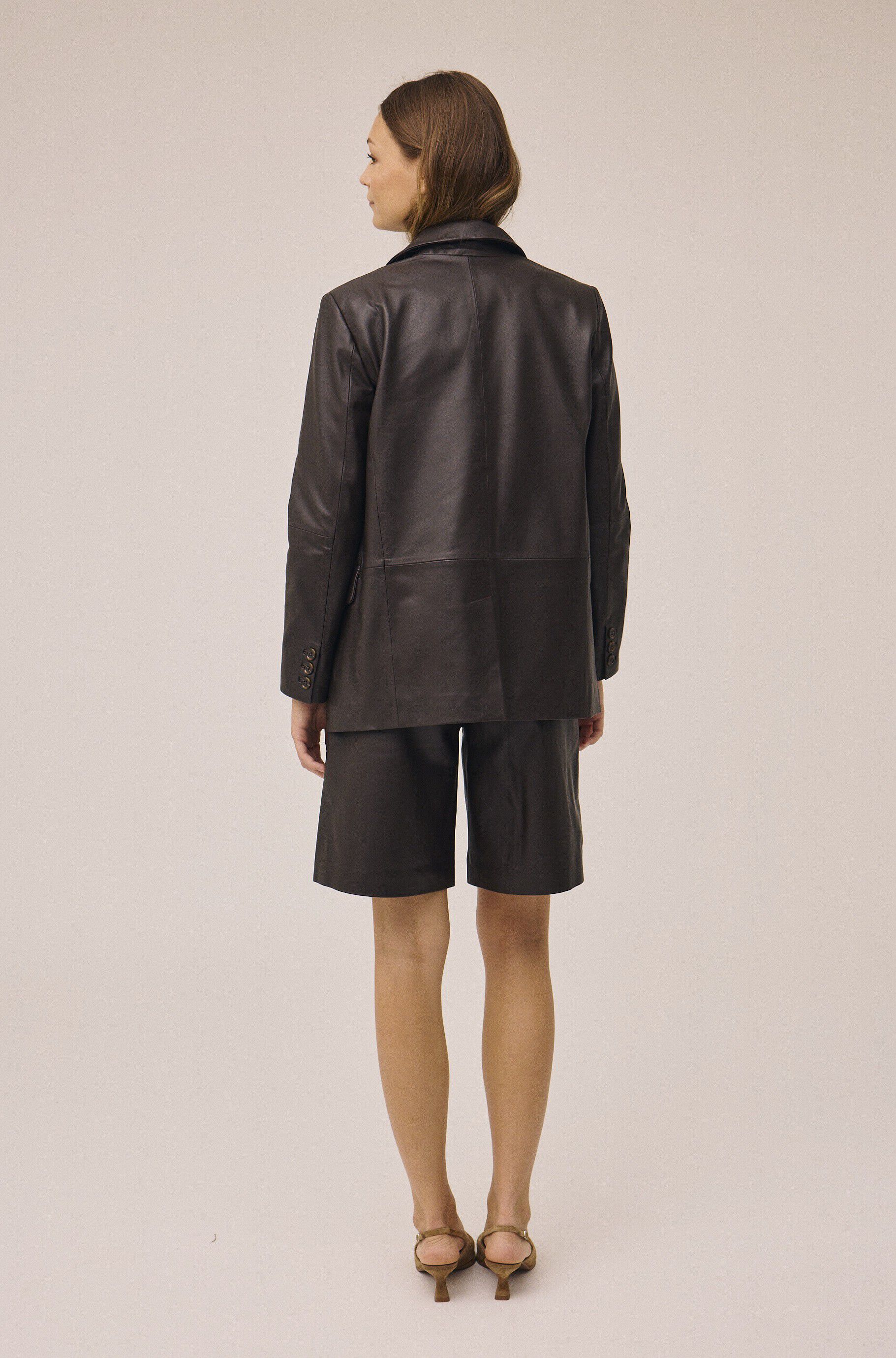 Tana 8 Shorts - LWG