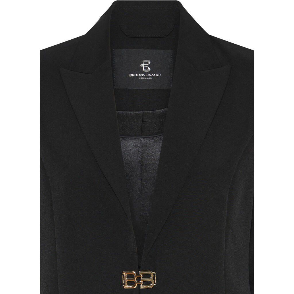 Rubysusbbacelia Blazer