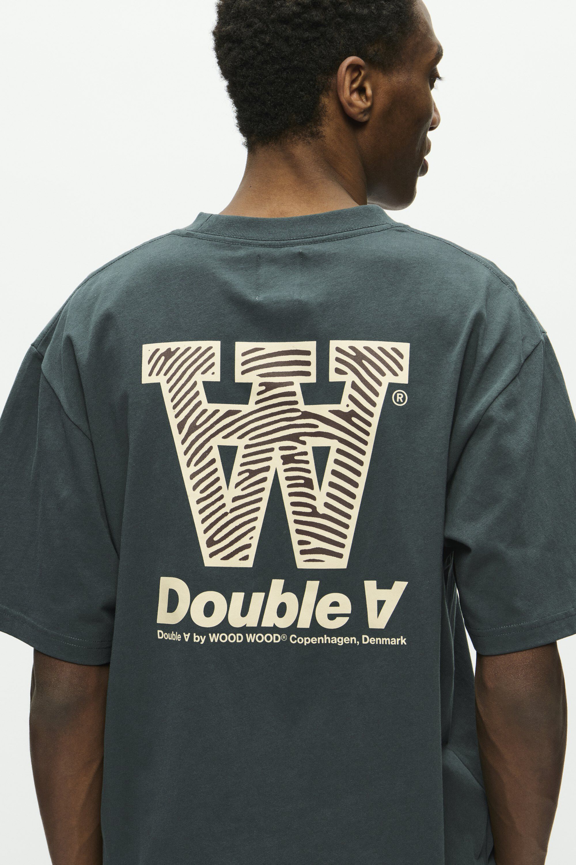 WWLiam tee AAneue 25220