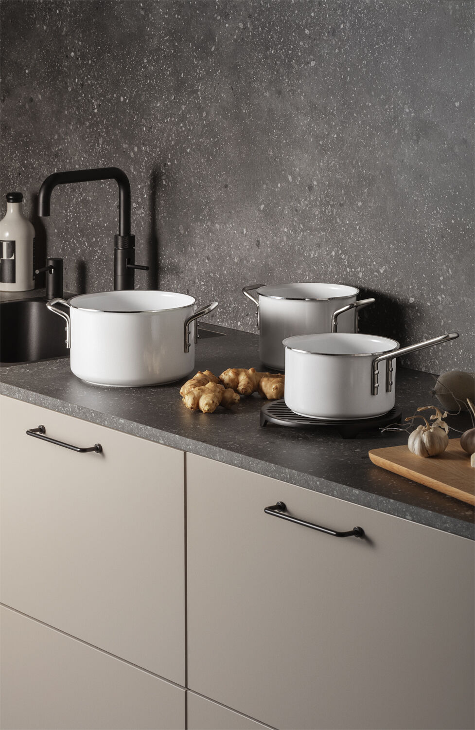 White Line Kasserolle 1,8 l 16 cm keramisk Slip-Let&reg; bel&aelig;gni