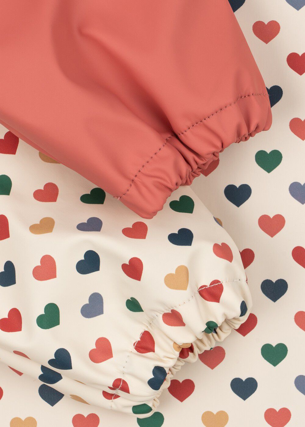 2 PACK DINNER BIB WITH SLEEVES