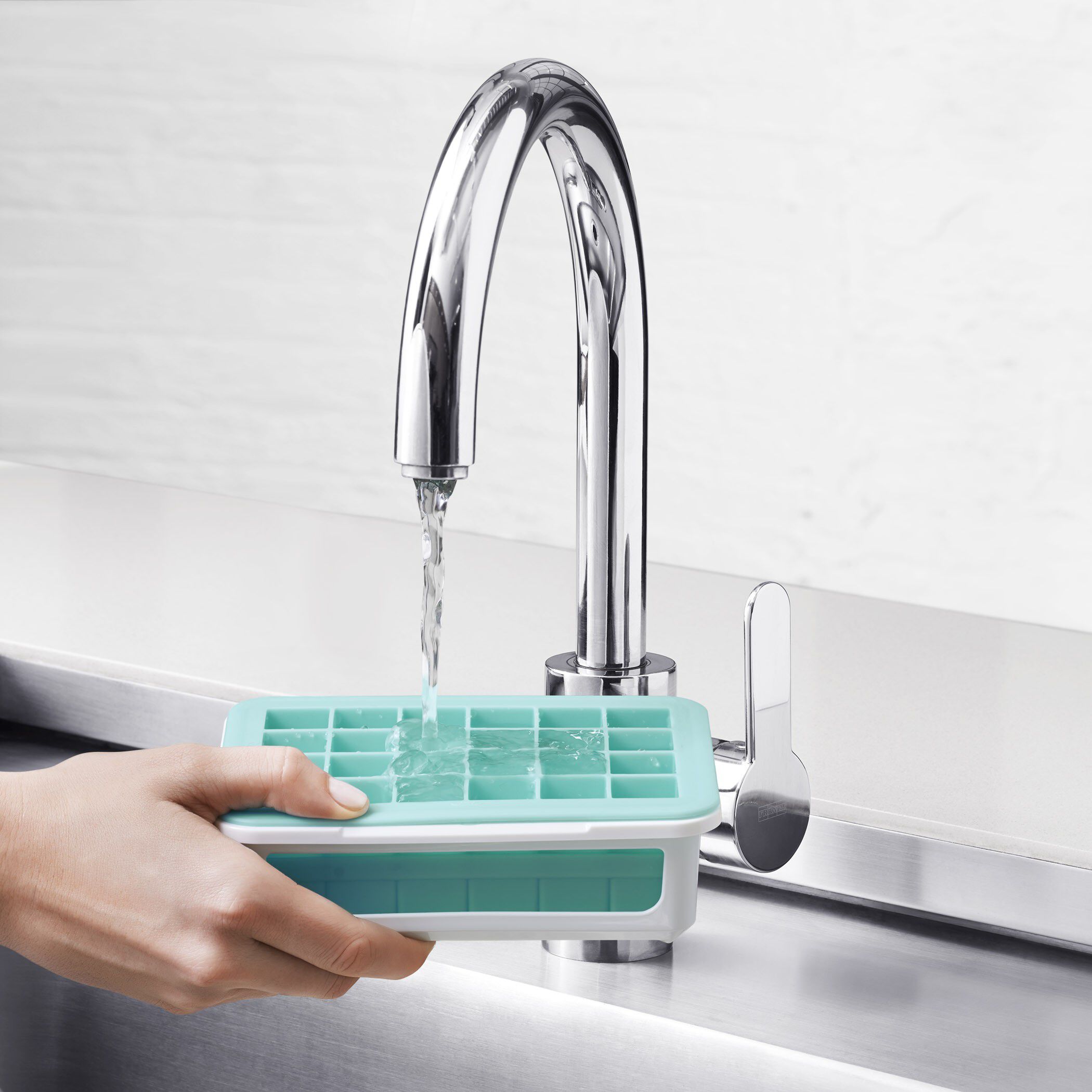 Silikone Isterningebakke m/L&aring;g, Lille