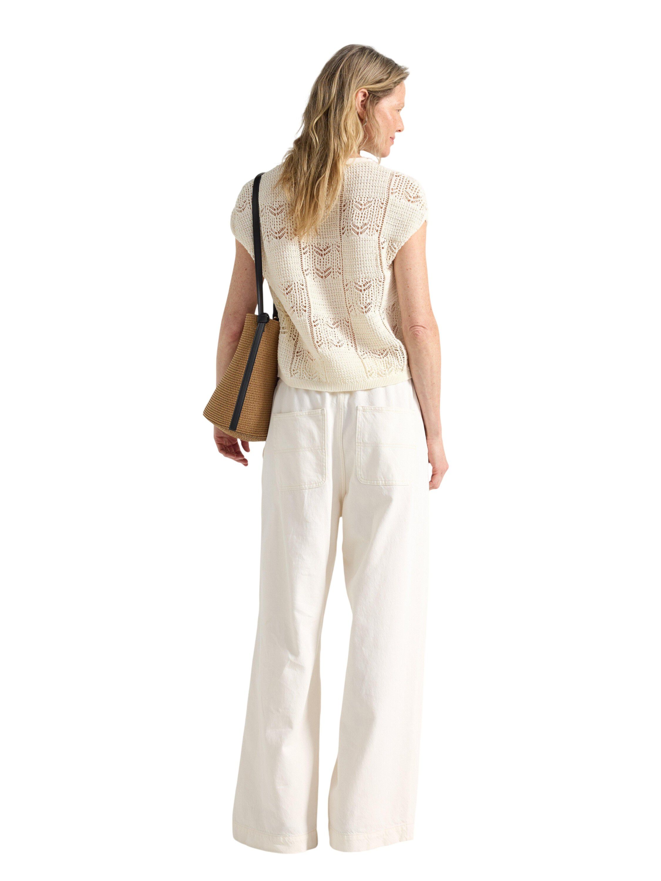 Wide-leg trousers with an elastic w