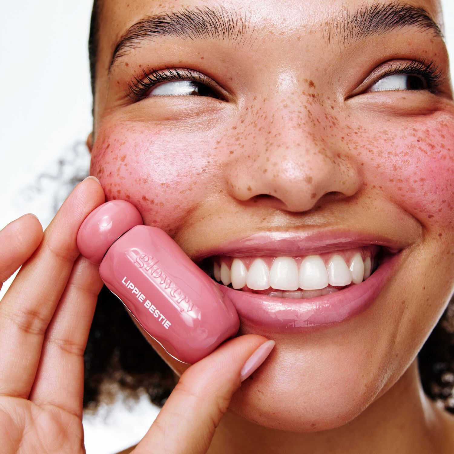Lippie Bestie  Fugtgivende l&aelig;beolie med spejleffekt