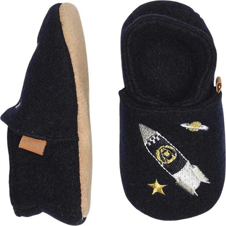 Space wool slippers