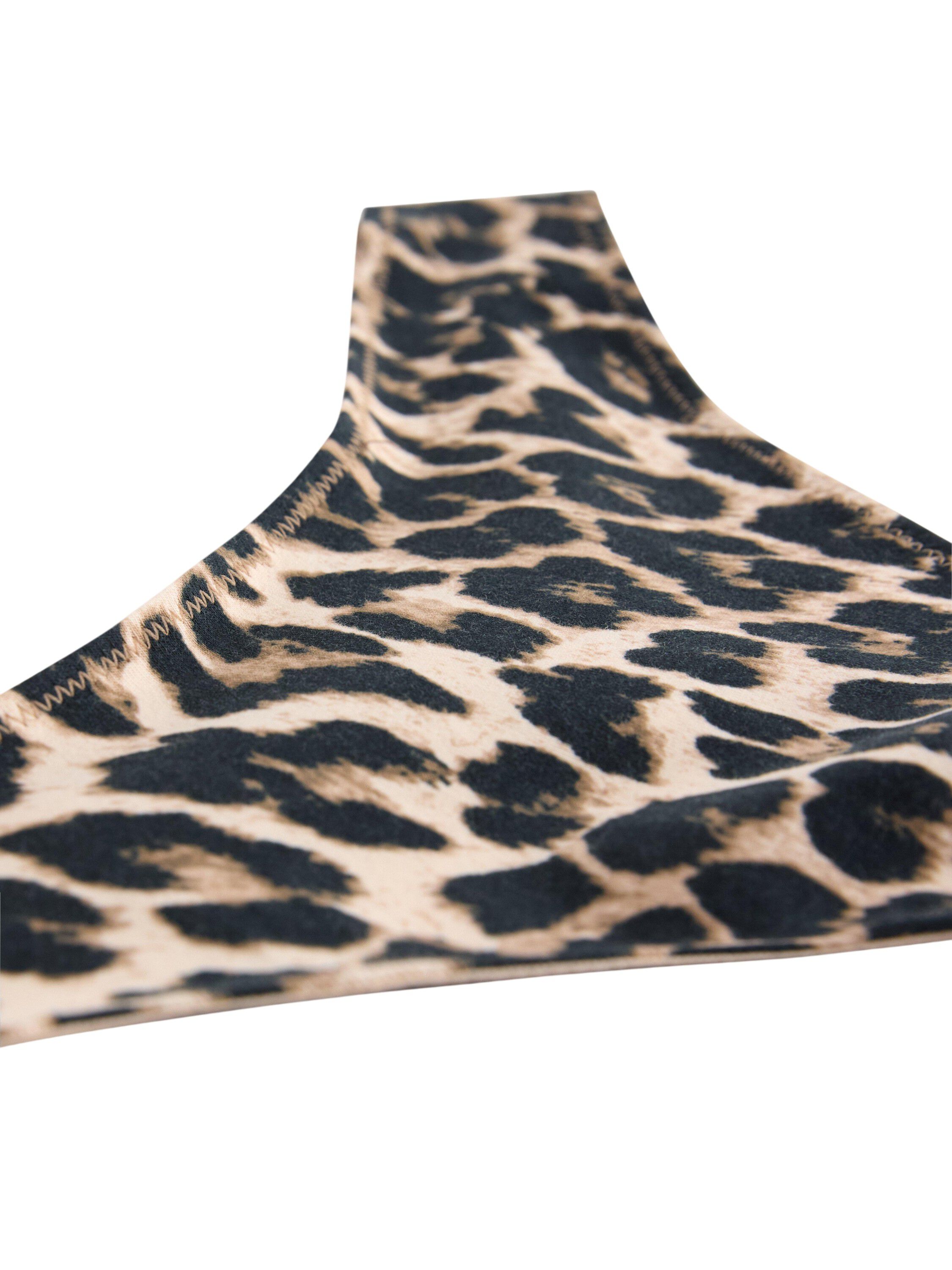 Cotton thong with a low-rise waist