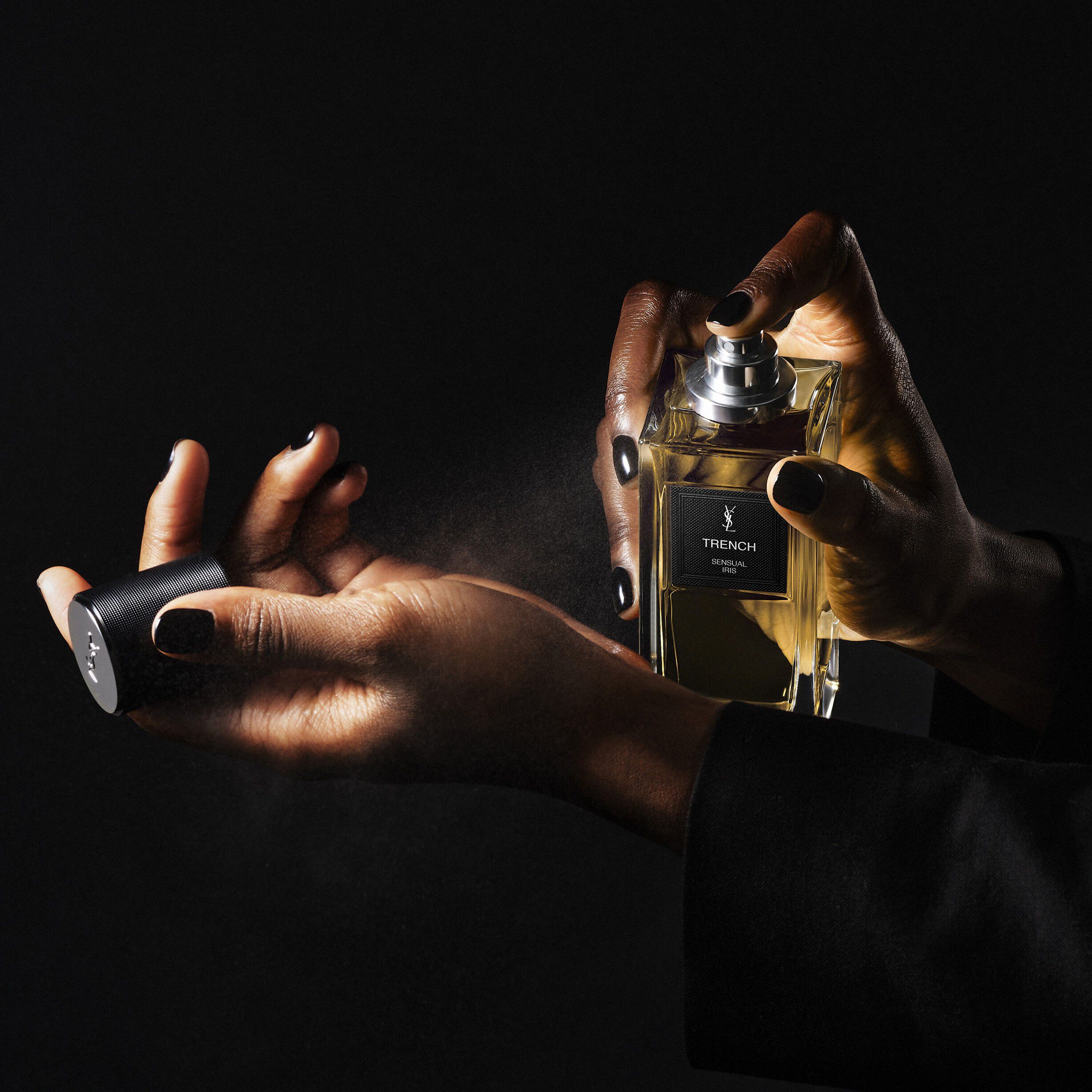 Le Vestiaire des Parfums Trench