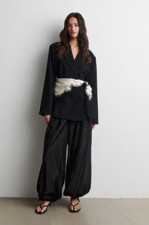 Lacia Contrast Hip Scarf