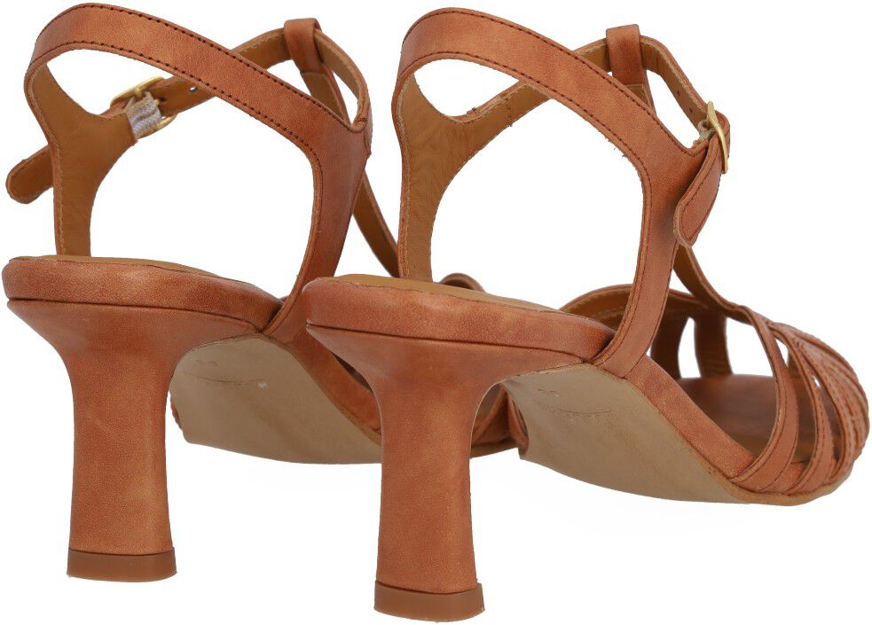 H&oslash;jh&aelig;let sandal med smuk organisk frontdetalje