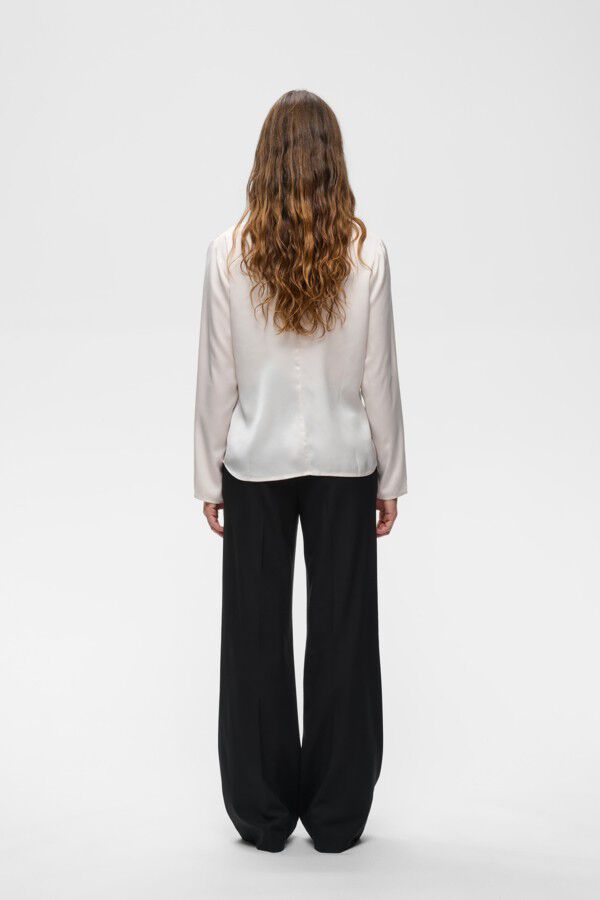 SATINEIW KNOT BLOUSE