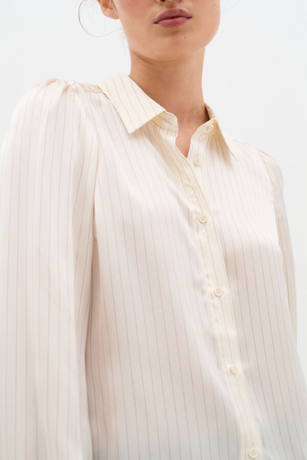 LarinaIW Shirt Premium