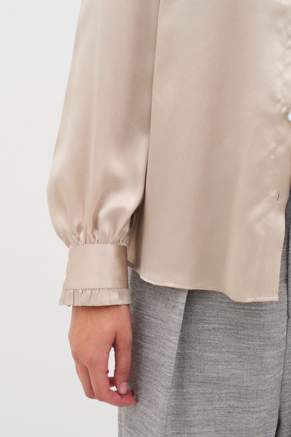 LarinaIW Shirt Premium