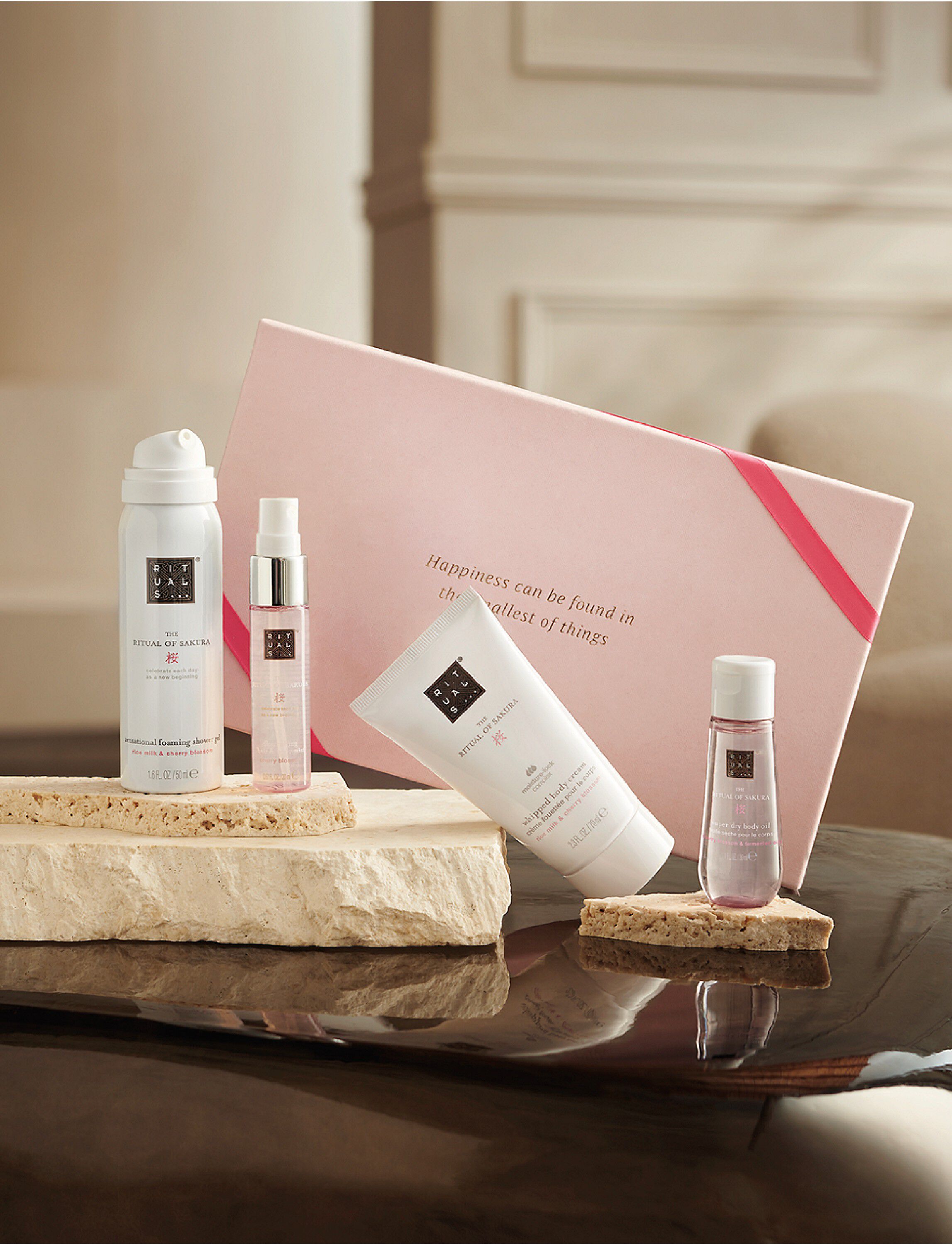 The Ritual of Sakura - Small Gift Set 2026