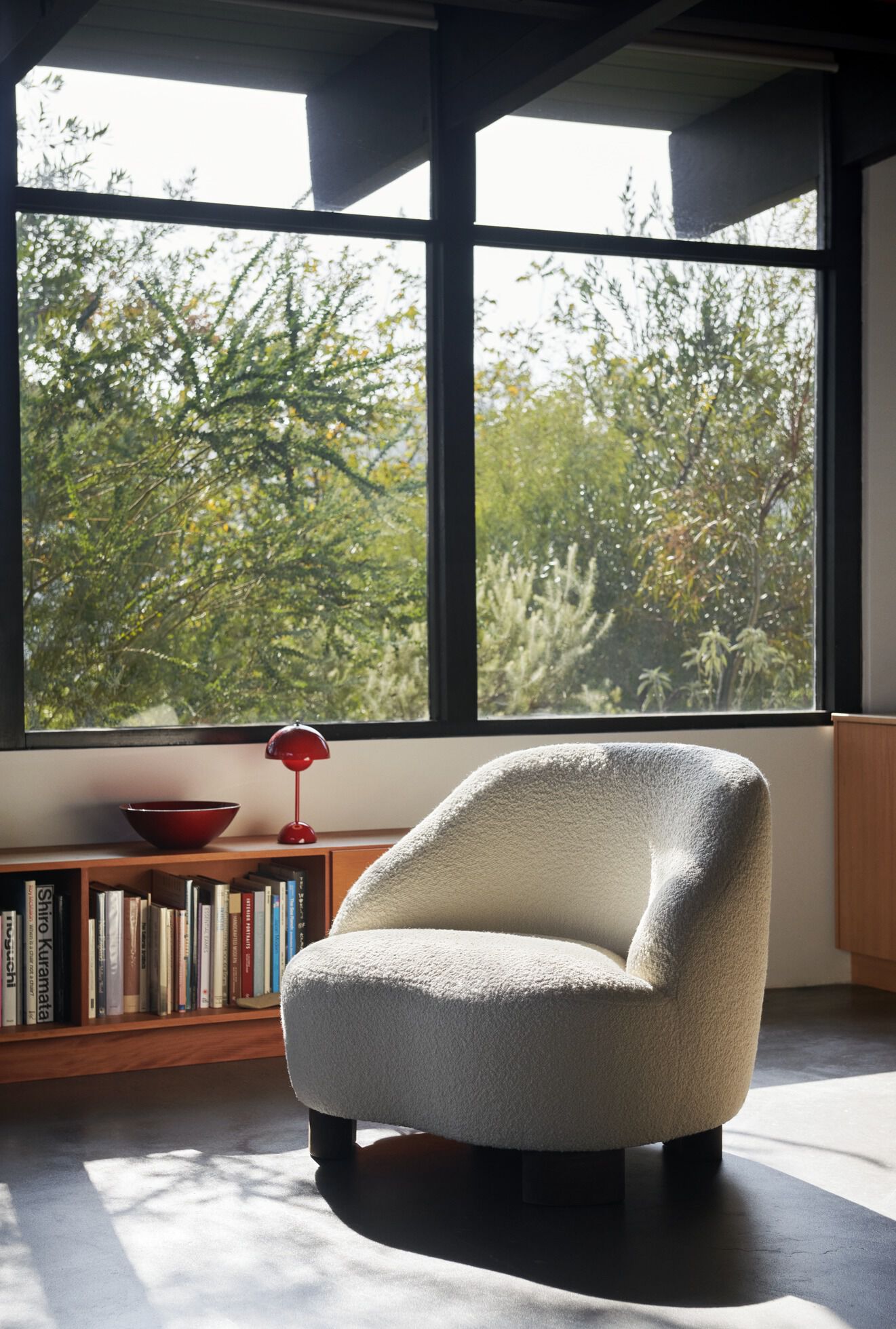 Flowerpot Portable Lamp VP9, Magnetic Charger