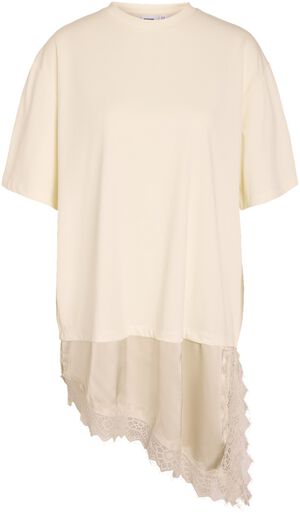 NMFILLA S/S OVERSIZE SATIN LACE T-S