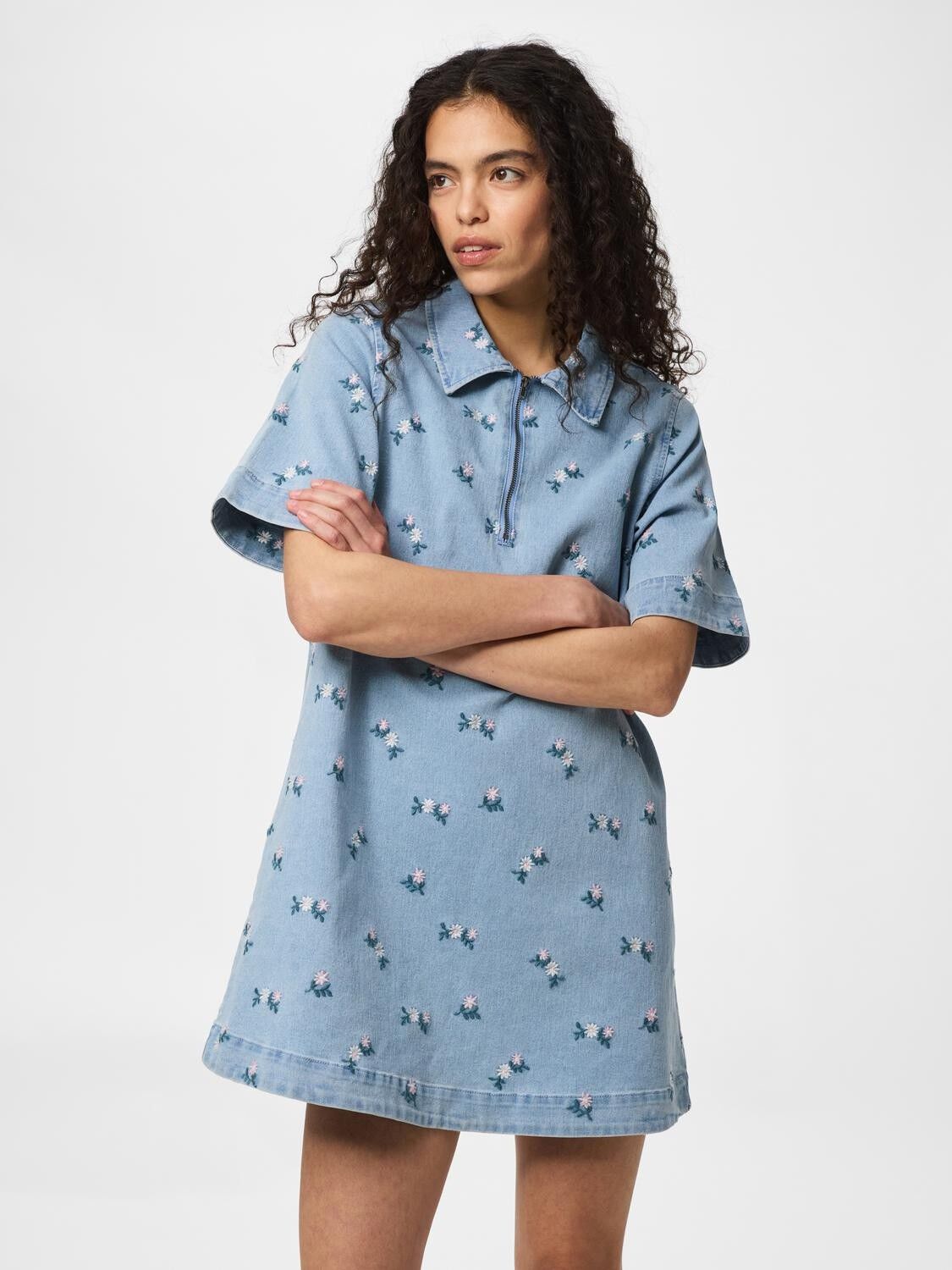 Pcflora Ss Denim Emb Dress