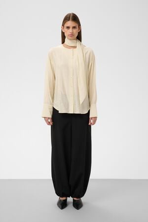 SLLeodora Merapi Scarf Blouse