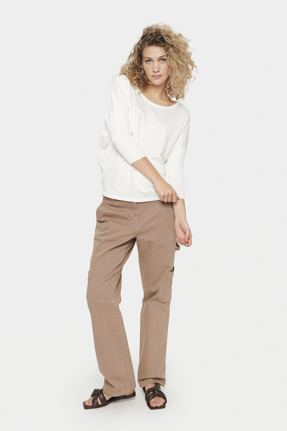 A2561, MilaSZ R-Neck Pullover