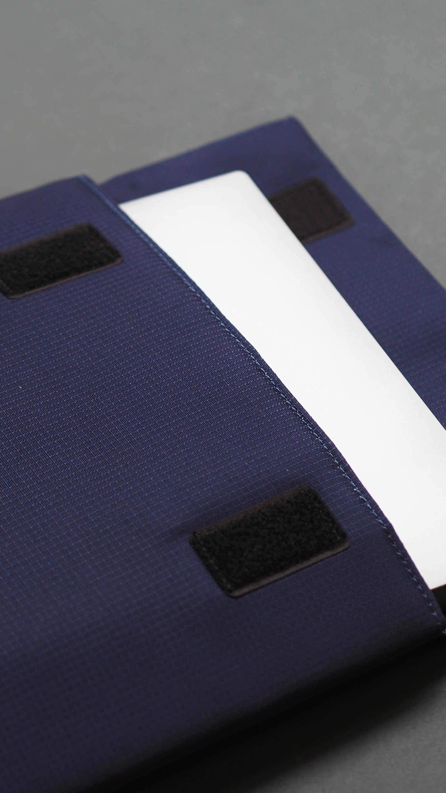 MIRA laptop sleeve