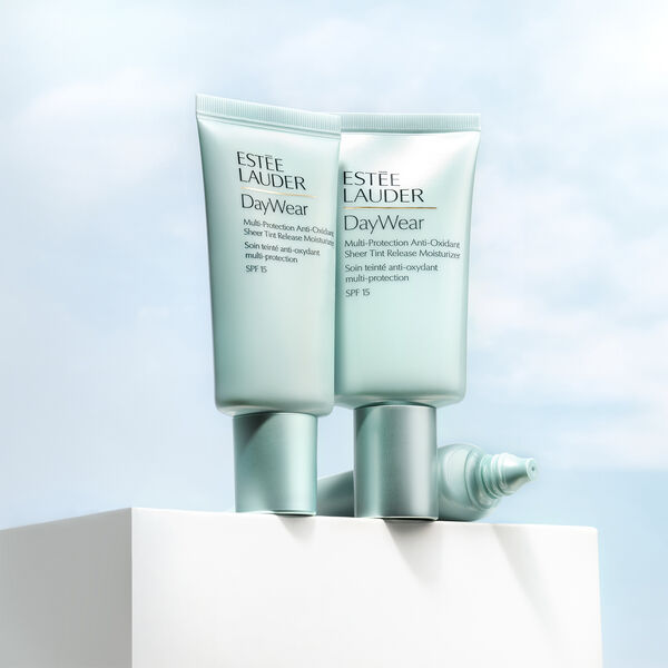 DayWear Sheer Tint SPF 15 Mini