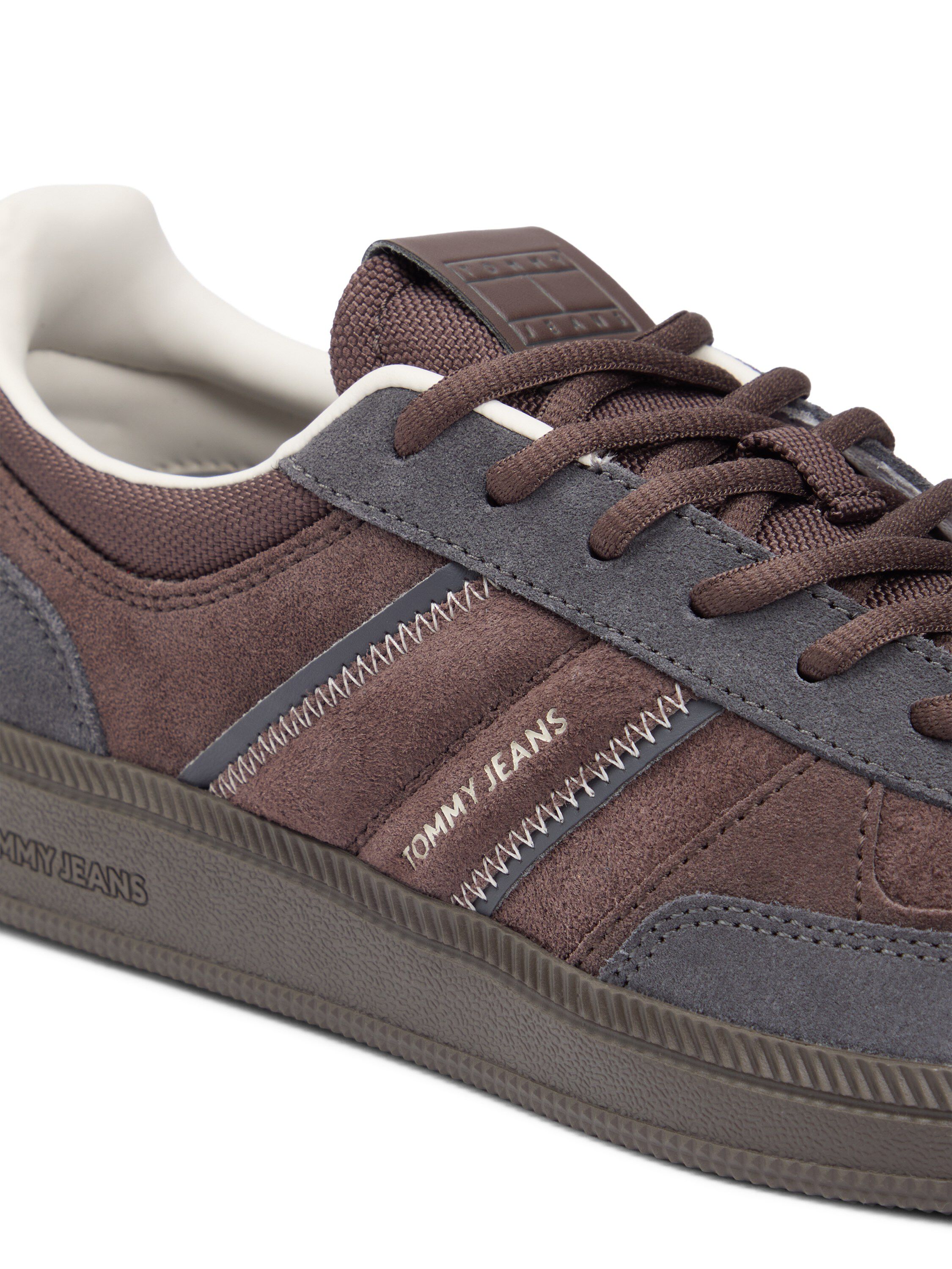 THE GREENWICH EDGE SUEDE